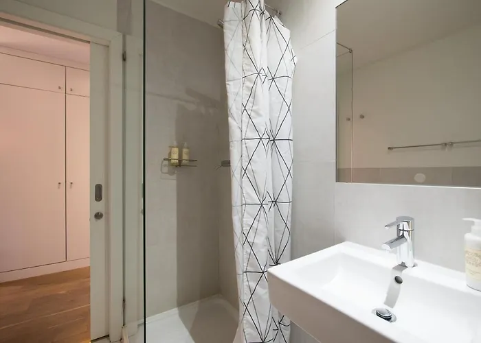 Vibrant Apartment Lissabon